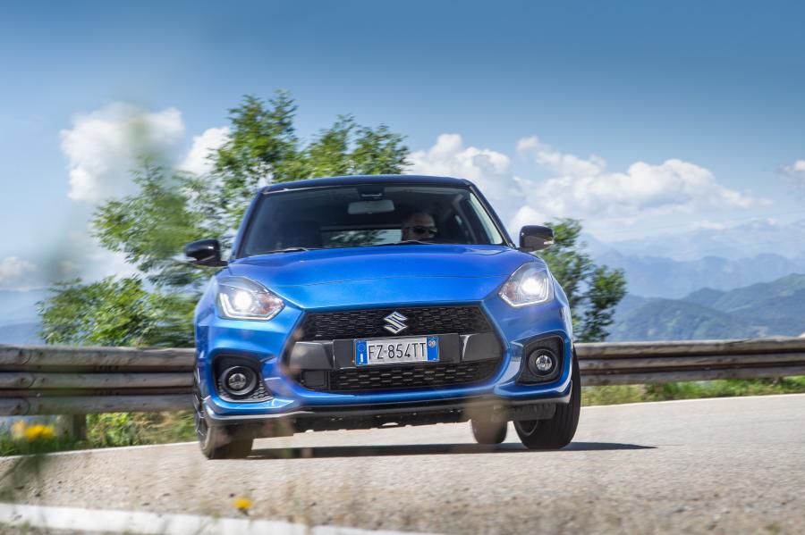  Suzuki Swift Sport Hybrid 2020 года  (WW) (фото 32 из 40)